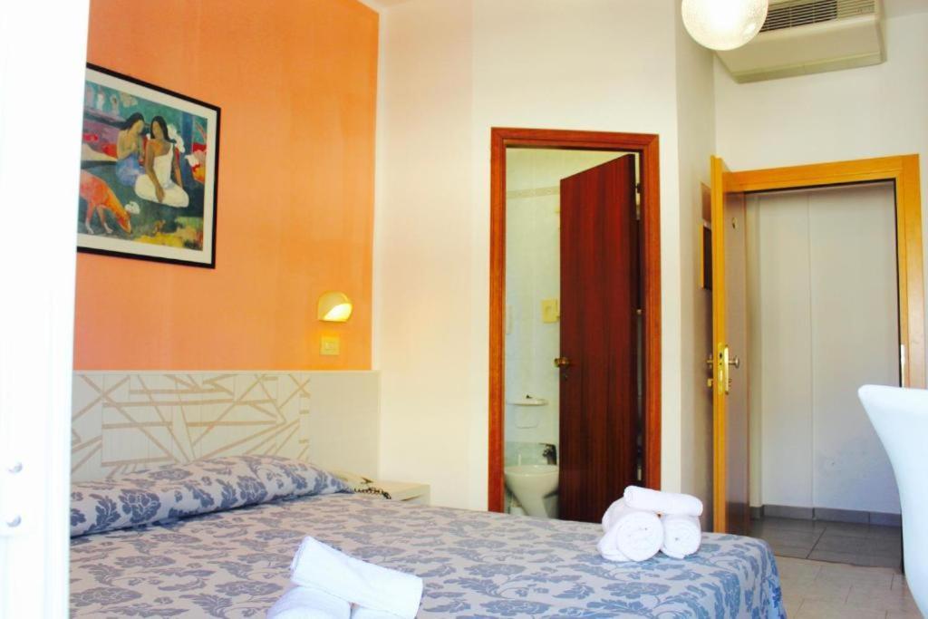 Hotel President Cesenatico Esterno foto