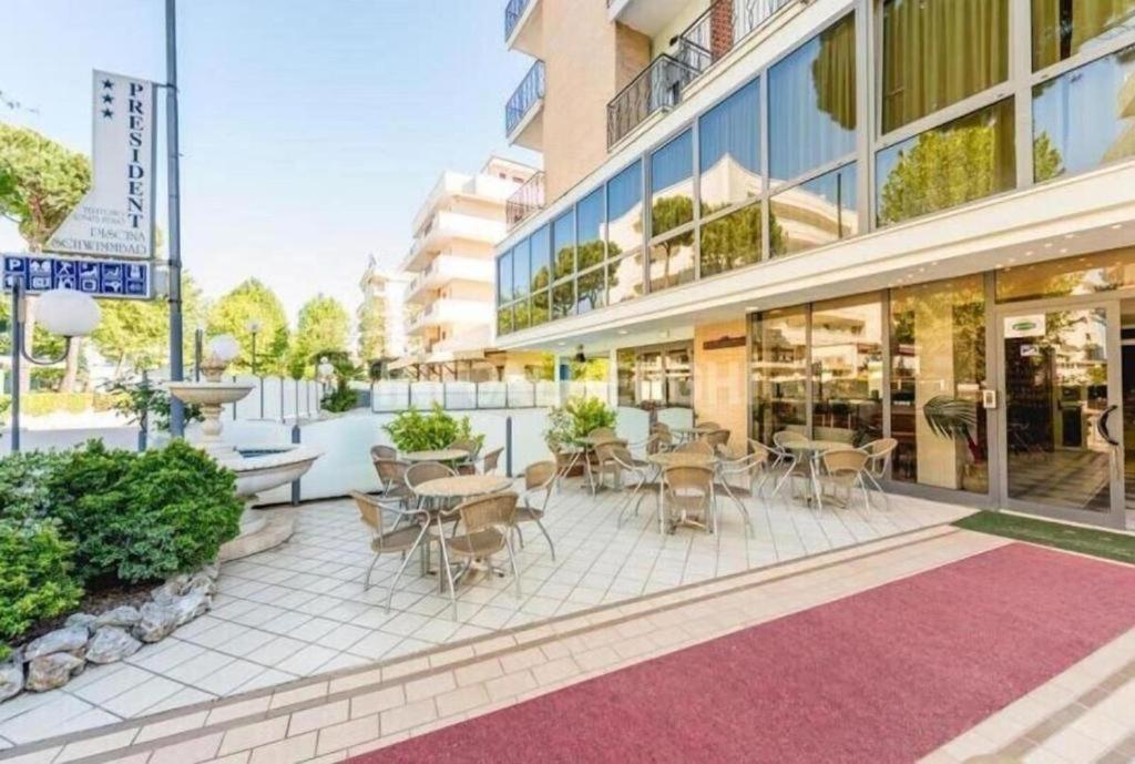 Hotel President Cesenatico Esterno foto